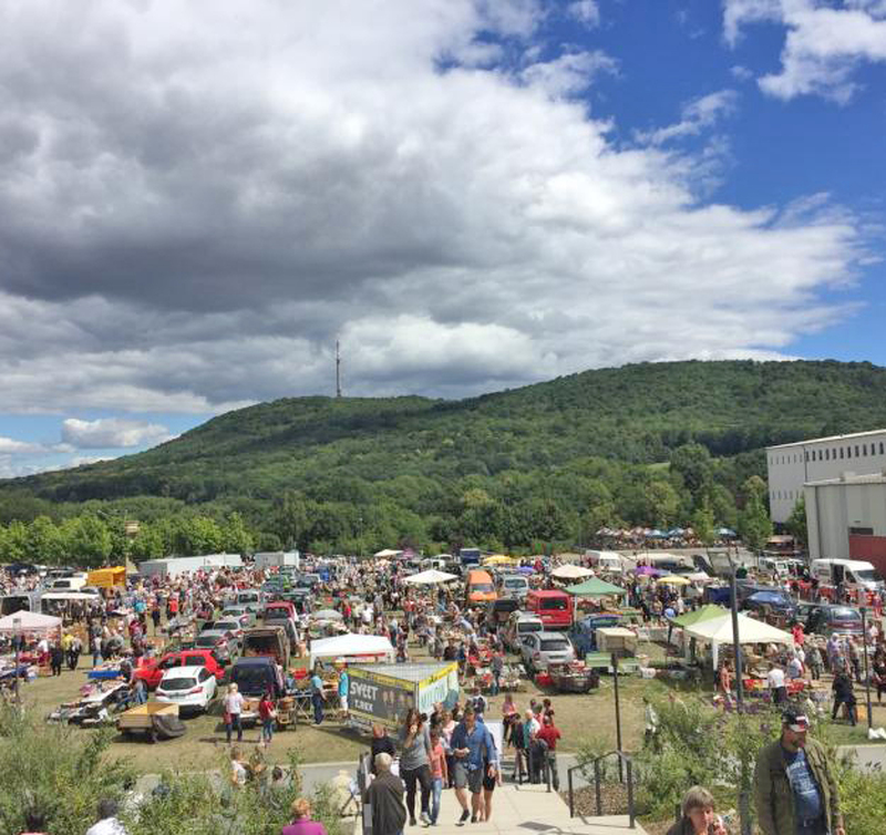 Open-Air-Flohmarkt im Löbauer Messepark