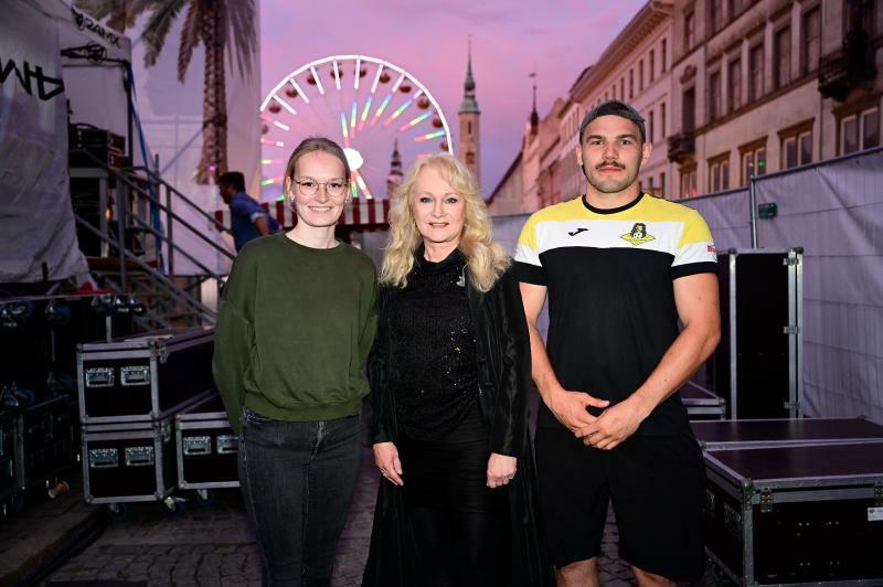 Robin Hildebrand und Hanna Böhler allein mit Nicole