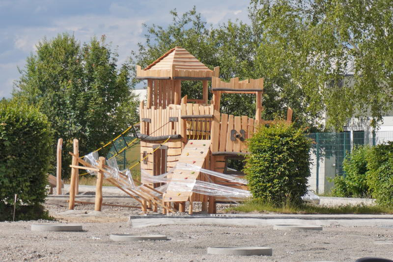 Neuer Spielplatz nimmt Gestalt an