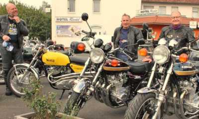 Motorradfahrer laden zum Meeting ein