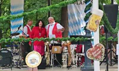 Feucht-fröhliches Oktoberfest im Weinau-Biergarten