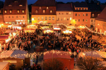 Mit Bus und Bahn zum Pfefferkuchenmarkt in Pulsnitz